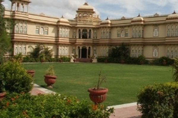Hotel juSTa Rajputana (Udaipur)